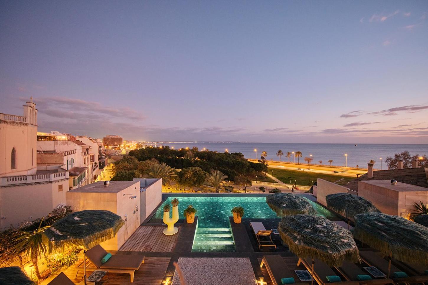 El Llorenc Parc De La Mar - Adults Only Palma de Mallorca Exteriör bild View of the sea from the hotel