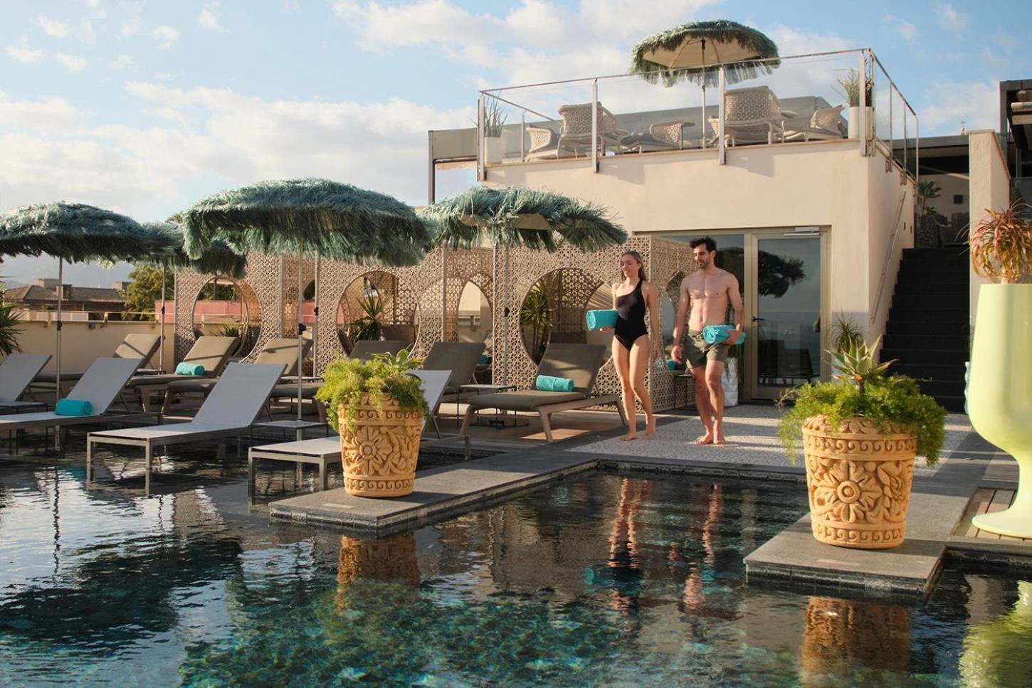 El Llorenc Parc De La Mar - Adults Only Palma de Mallorca Exteriör bild The rooftop pool at the hotel