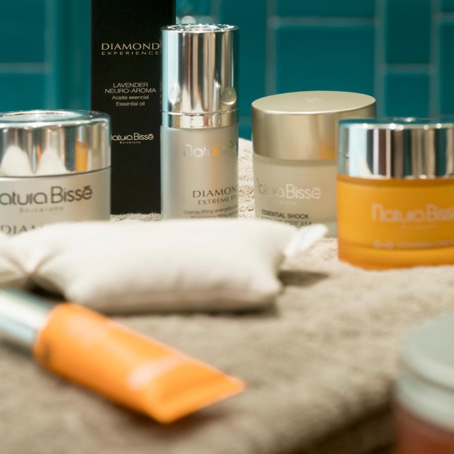 El Llorenc Parc De La Mar - Adults Only Palma de Mallorca Exteriör bild Skincare products